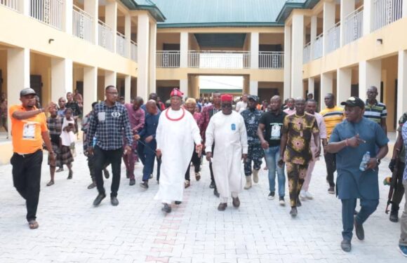 Bashorun Askia Ogieh Unveils More Projects In Isoko Nation