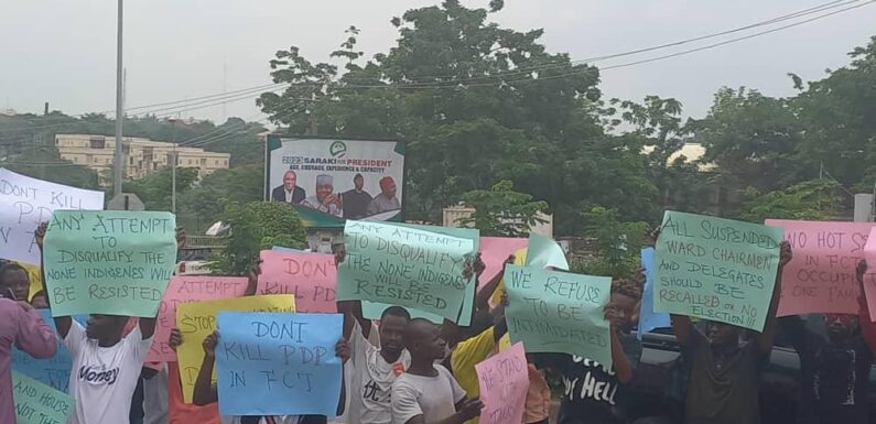Breaking: Protest rocks PDP over FCT primary