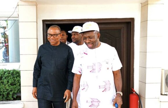 <strong>Labour Party’s Presidential Candidate, Peter Obi Visits Soludo At Amawbia</strong>