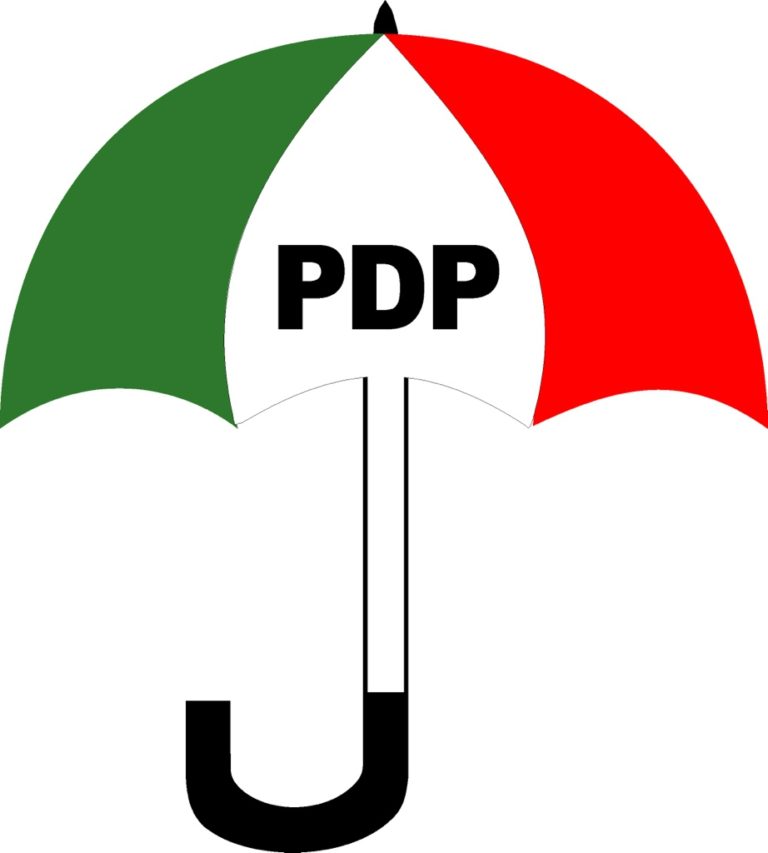 Breaking News>>> 2015: PDP Hands Over Party Structures to Govs