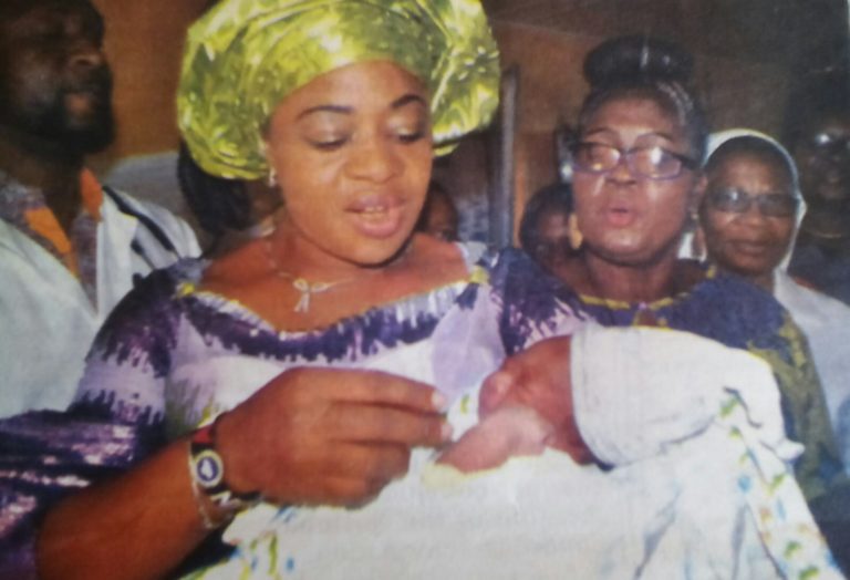 2017 Baby Of The Year: Dame Okowa, 05 Initiative Offer Prayers, Gifts