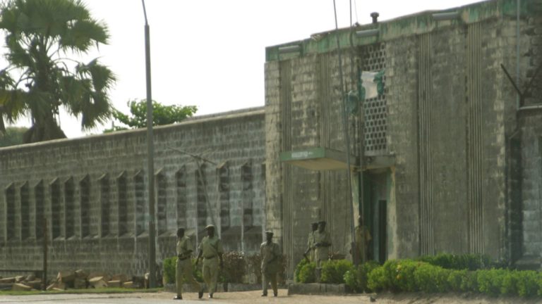 UK Rejects Nigerian Prisoners: Offers £700,000 For Kirikiri Prisons Expansion