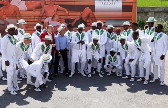 Despite Poor World Cup Play, Super Eagles Win “Best Fashion Team” Award In Russia
