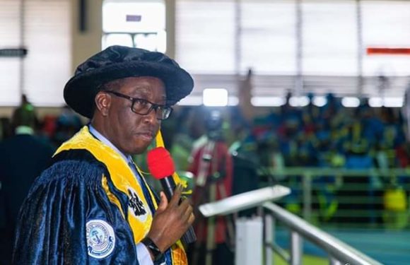 Gov. Okowa Offers Job, Scholarship To Orphan, DELSU Best Graduate Of 4,252 Students