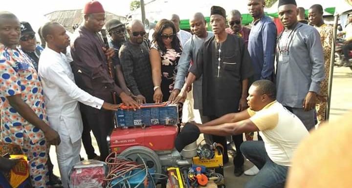 Okowa’s Aide Presents Welding Equipments to Empowerment Beneficiary