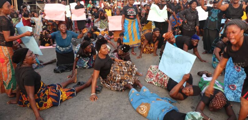 KILLING OF OLEH 12: OLEH WOMEN PROTEST, CALL ON OKOWA, IGP, CP FOR QUICK JUSTICE
