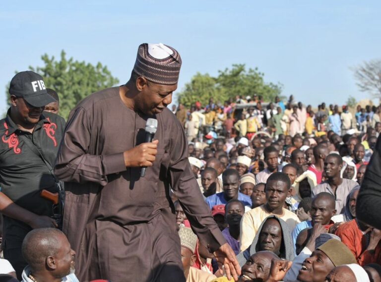 Zulum shares N255m cash, food, textiles to 70,000 indigents