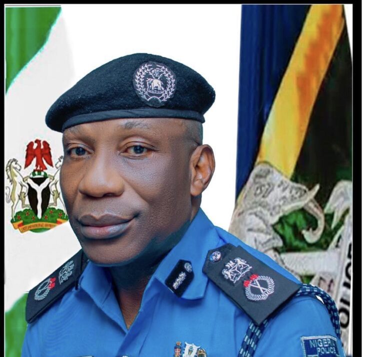 <strong>Man Killed, Dumped In Own Car In Anambra</strong>