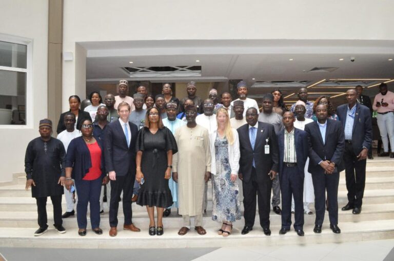 78th UNGA: Foreign Affairs Minister Meets with U.S Assistant Secretary of State