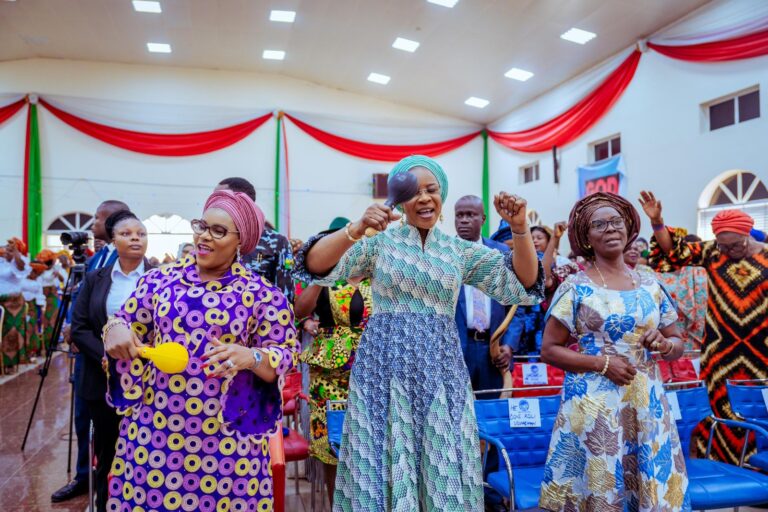 17th Edition of Mothers Arise prayer confab: Delta Women   pray for well-being of families, prosperity of Delta, Nigeria