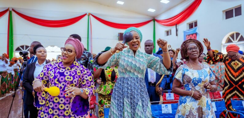 17th Edition of Mothers Arise prayer confab: Delta Women   pray for well-being of families, prosperity of Delta, Nigeria