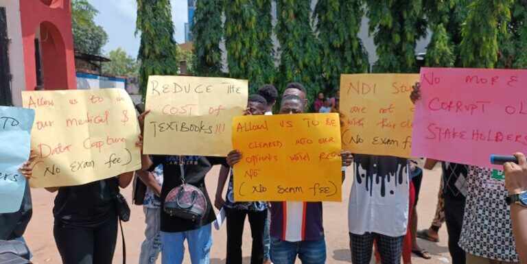 Students Of Oko Poly Protest Imposition Of N5000 Examination Fees