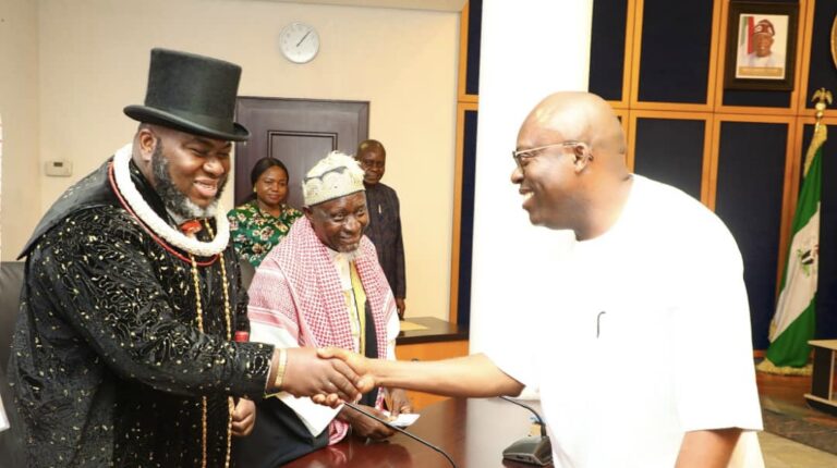 GOV FUBARA DECRIES POOR STATE OF PRY SCHOOLS IN RIVERS * AS MUSLIM COMMUNITY VISITS