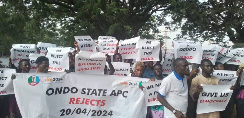 Ondo APC youths protest at APC secretariat, demand election rerun
