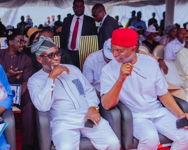 SENATOR NED NWOKO, GOV OBOREVWORI, ORHER STAKEHOLDERS ATTEND COMMISSIONing of  NDDC WARRI OFFICE